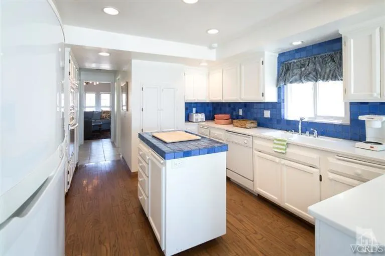 4025 Ocean Drive Oxnard, CA 93035