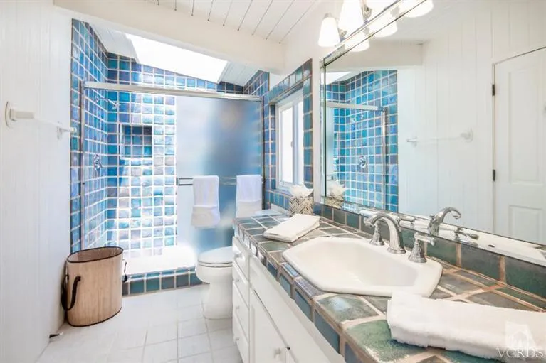 4025 Ocean Drive Oxnard, CA 93035
