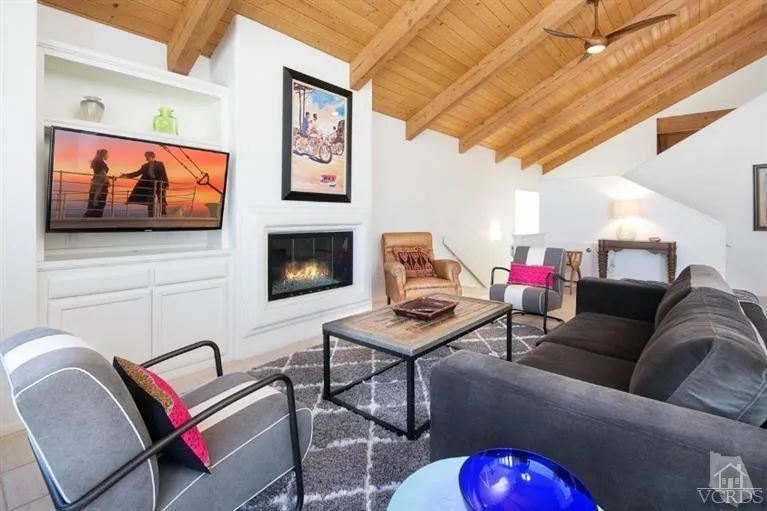 4025 Ocean Drive Oxnard, CA 93035