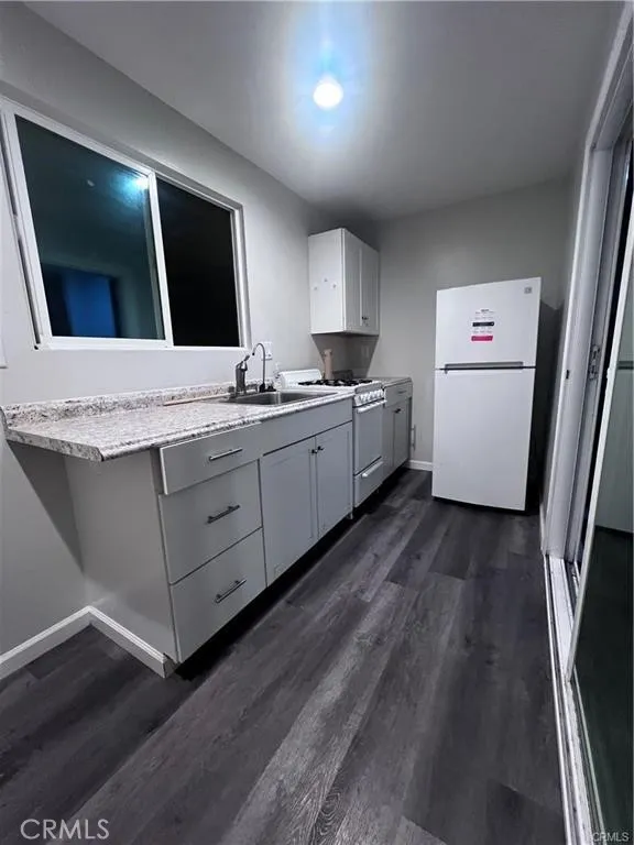 124 Janet Place #C Fullerton, CA 92831
