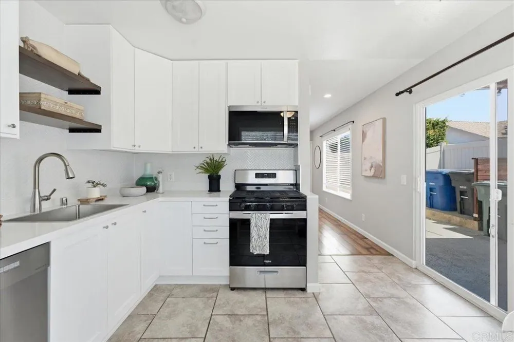 8659 Summerdale Road San Diego, CA 92126