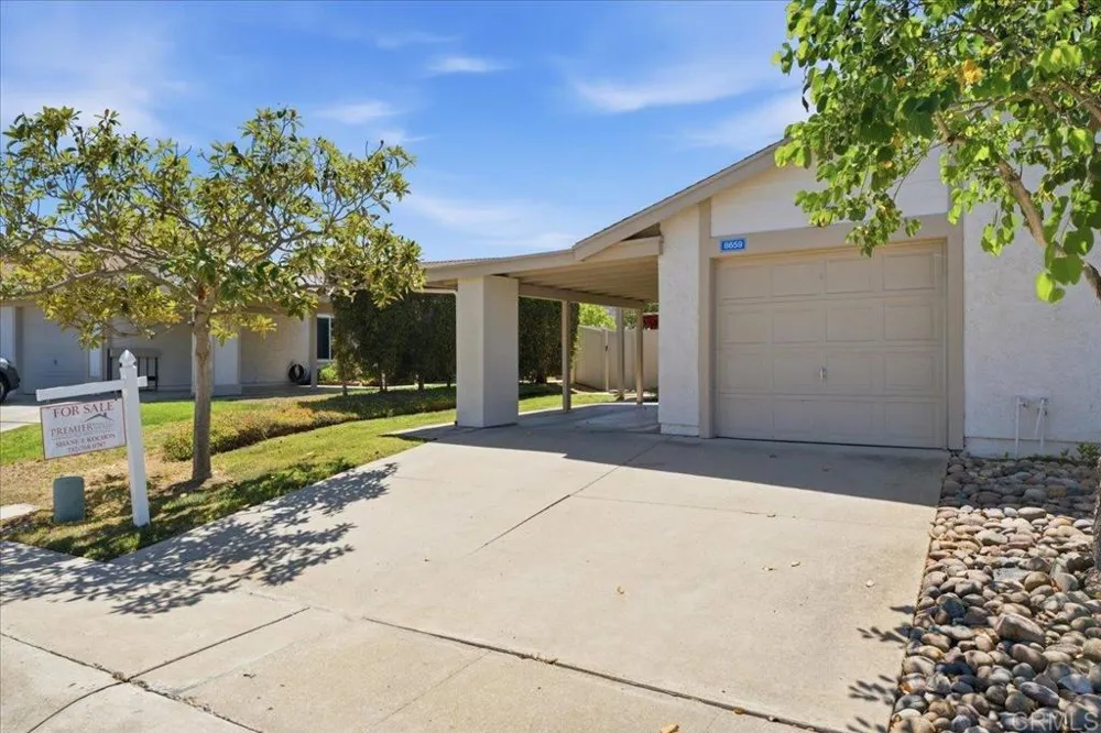 8659 Summerdale Road San Diego, CA 92126