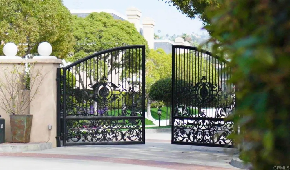 7480 Via De Fortuna Carlsbad, CA 92009