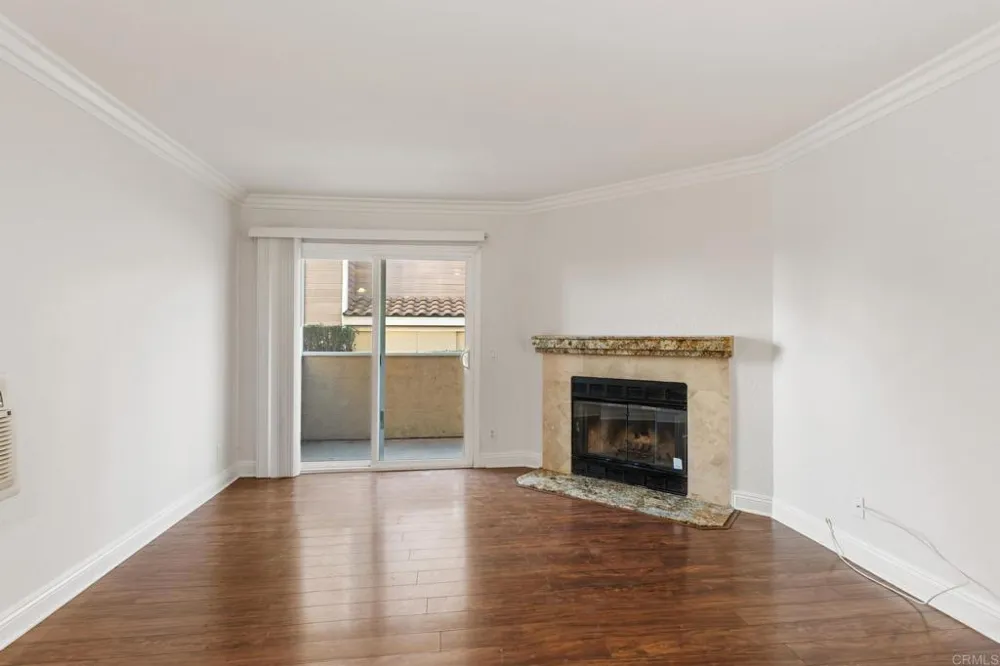 1075 Escondido Escondido, CA 92026