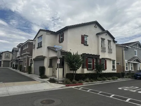 13841 Farmhouse Ave