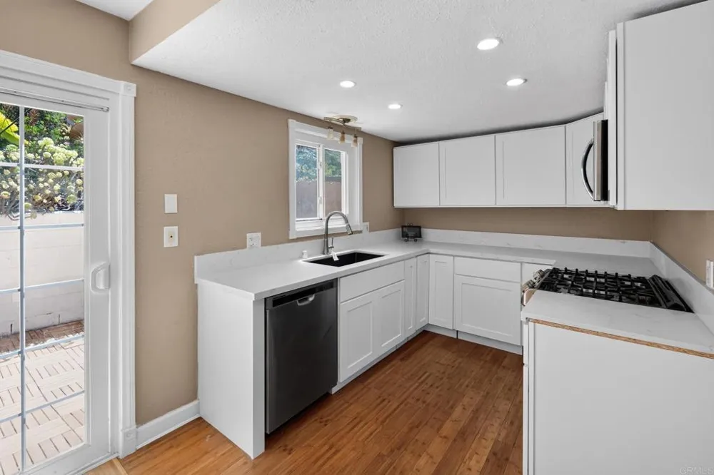 2138 Via Robles Oceanside, CA 92054