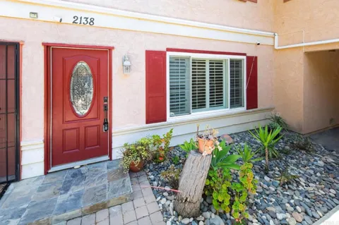 2138 Via Robles