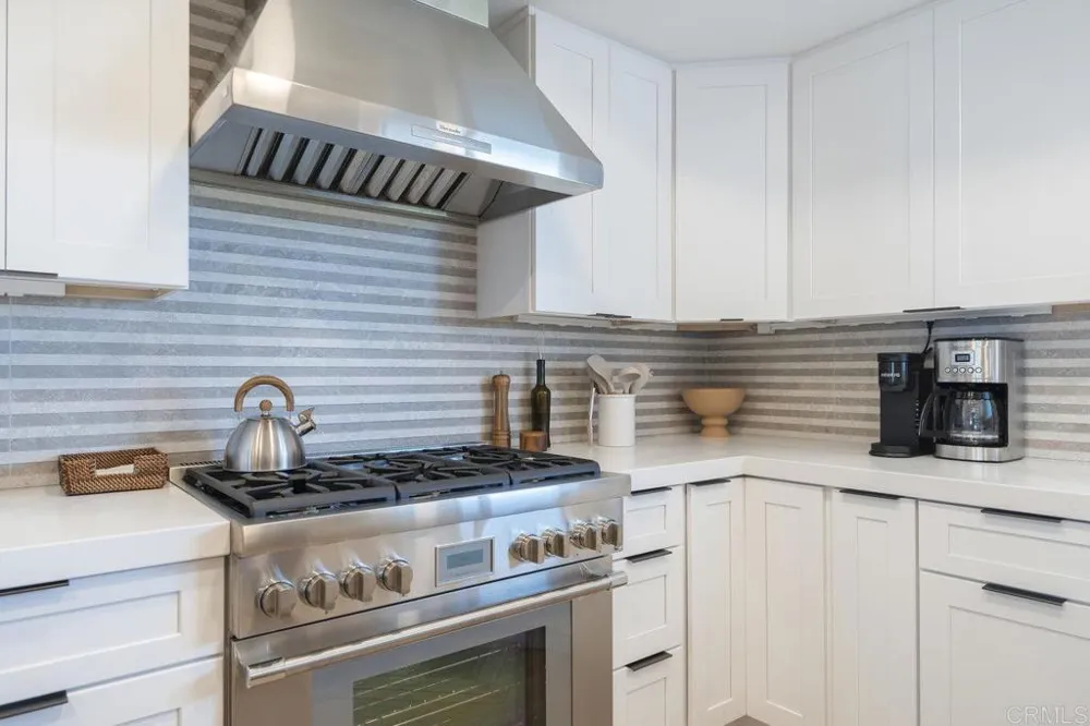 4052 Garfield Carlsbad, CA 92008