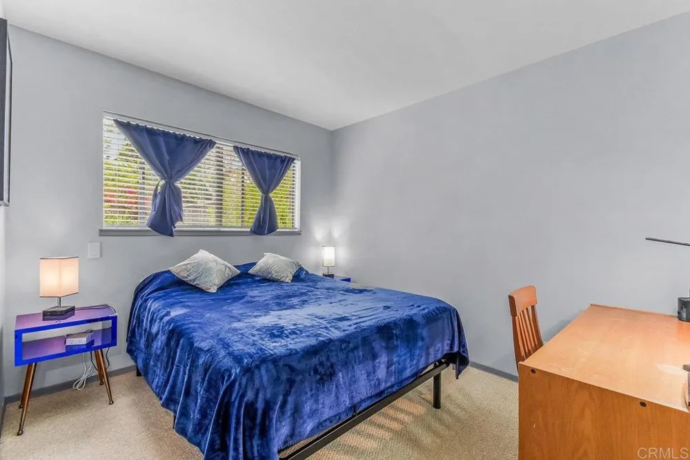 2462 LOZANA ROAD Del Mar, CA 92014