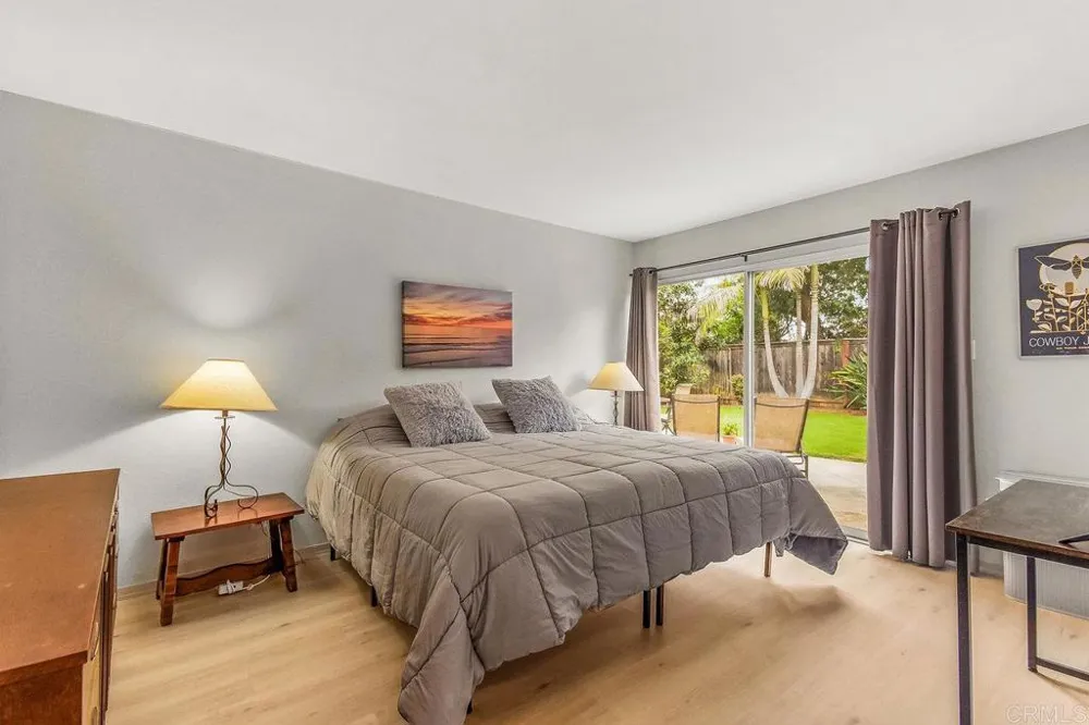 2462 LOZANA ROAD Del Mar, CA 92014