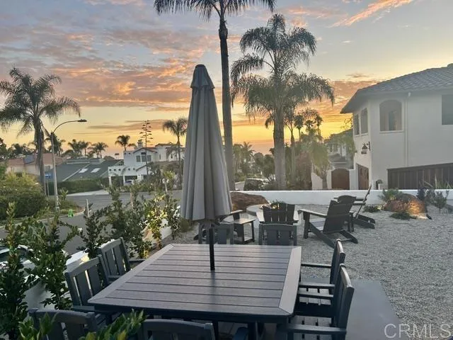 2462 LOZANA ROAD Del Mar, CA 92014