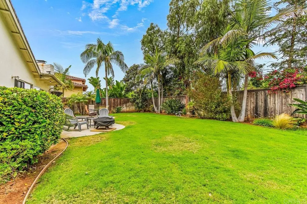 2462 LOZANA ROAD Del Mar, CA 92014