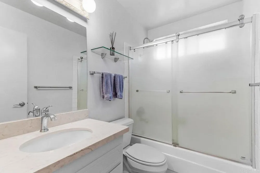 2462 LOZANA ROAD Del Mar, CA 92014