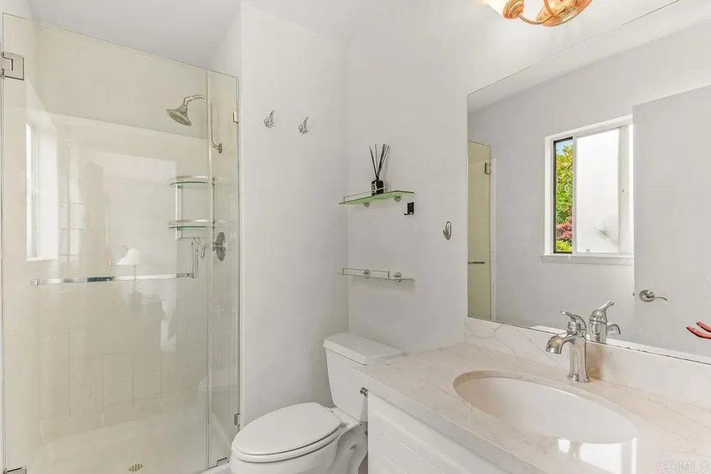 2462 LOZANA ROAD Del Mar, CA 92014