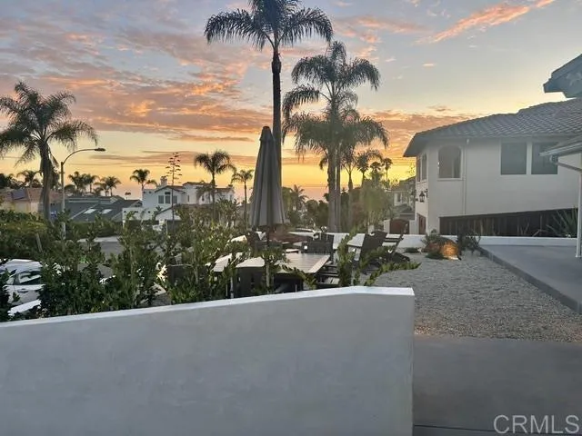 2462 LOZANA ROAD Del Mar, CA 92014