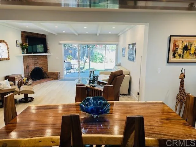 2462 LOZANA ROAD Del Mar, CA 92014