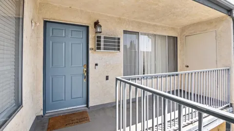 732 E Lexington Avenue #11