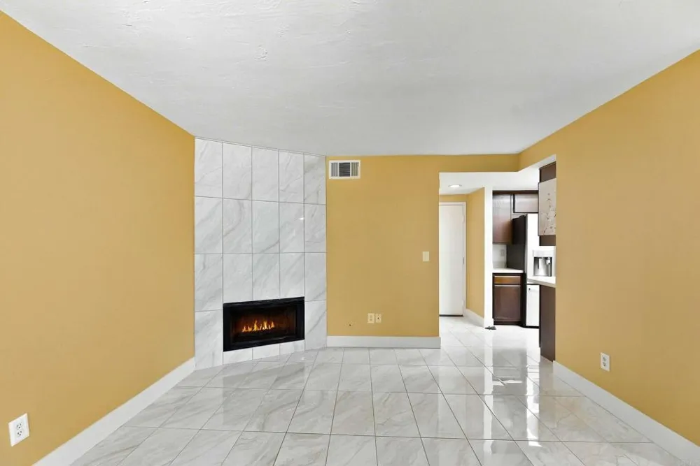 13230 Johannesberg Way #16 Poway, CA 92064
