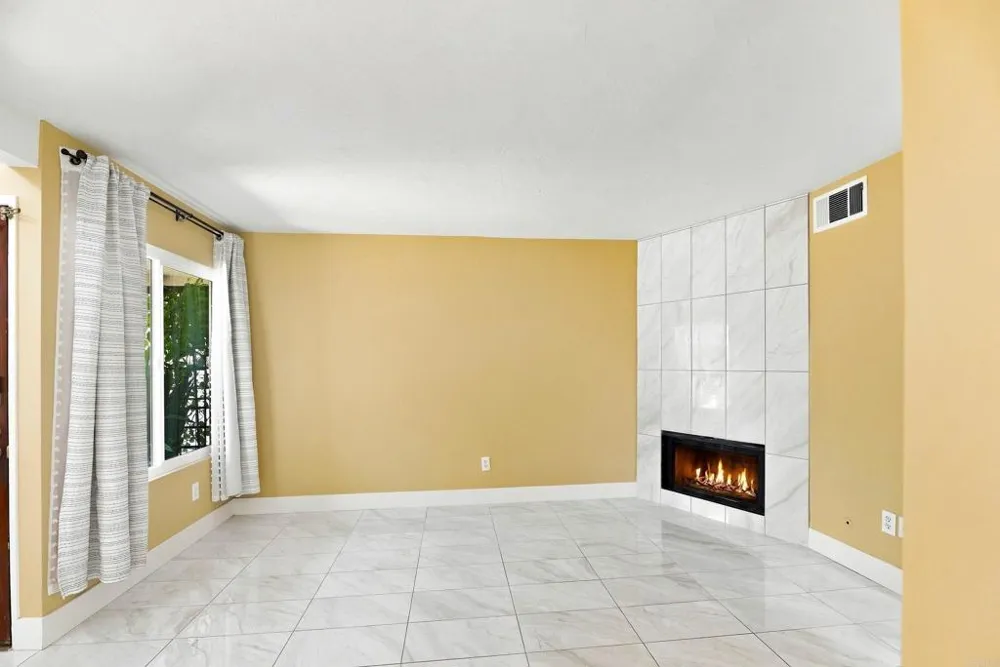 13230 Johannesberg Way #16 Poway, CA 92064