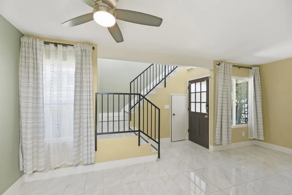 13230 Johannesberg Way #16 Poway, CA 92064