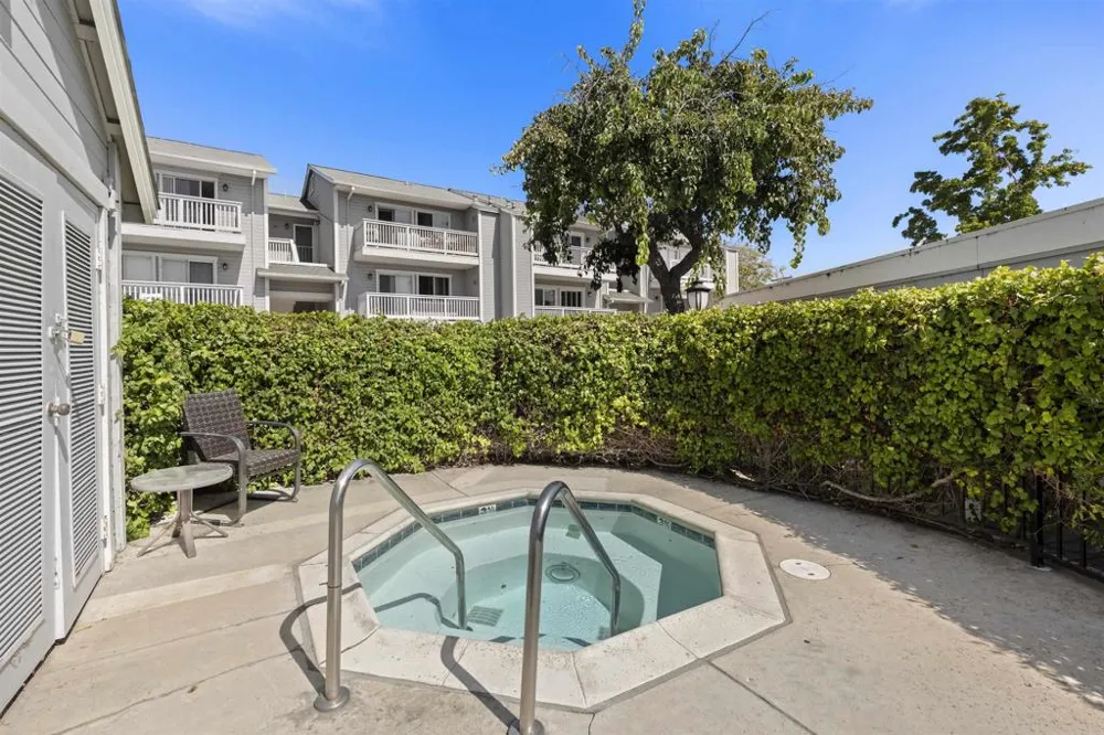 108 Mangano Circle Encinitas, CA 92024