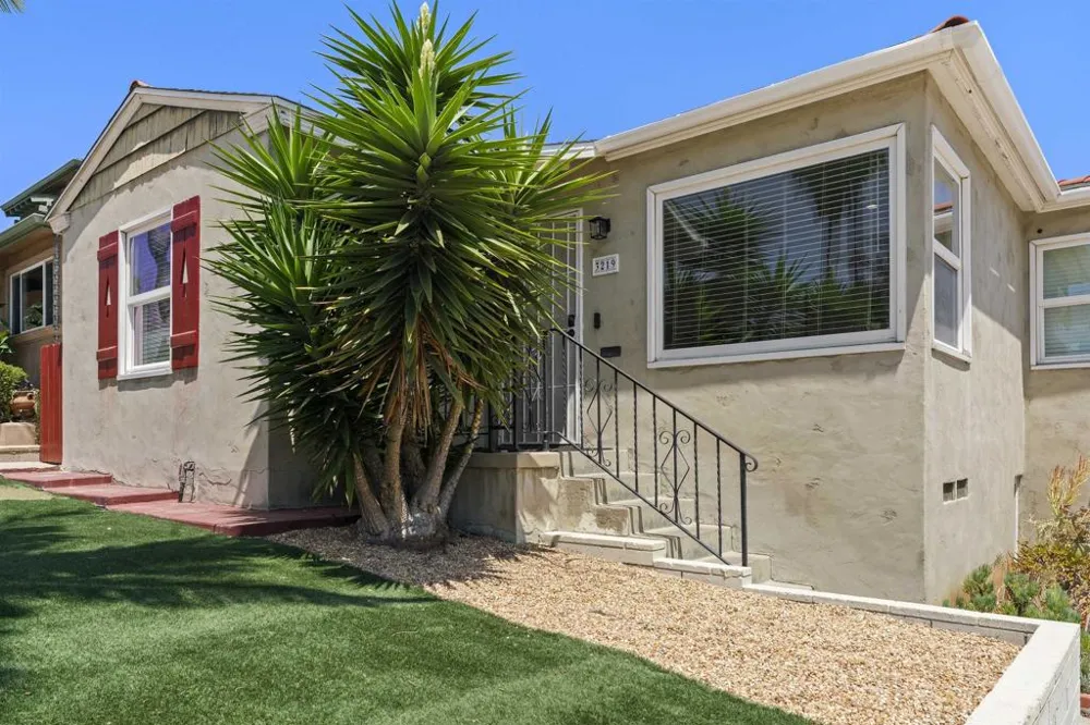 3219 Goldfinch Street San Diego, CA 92103