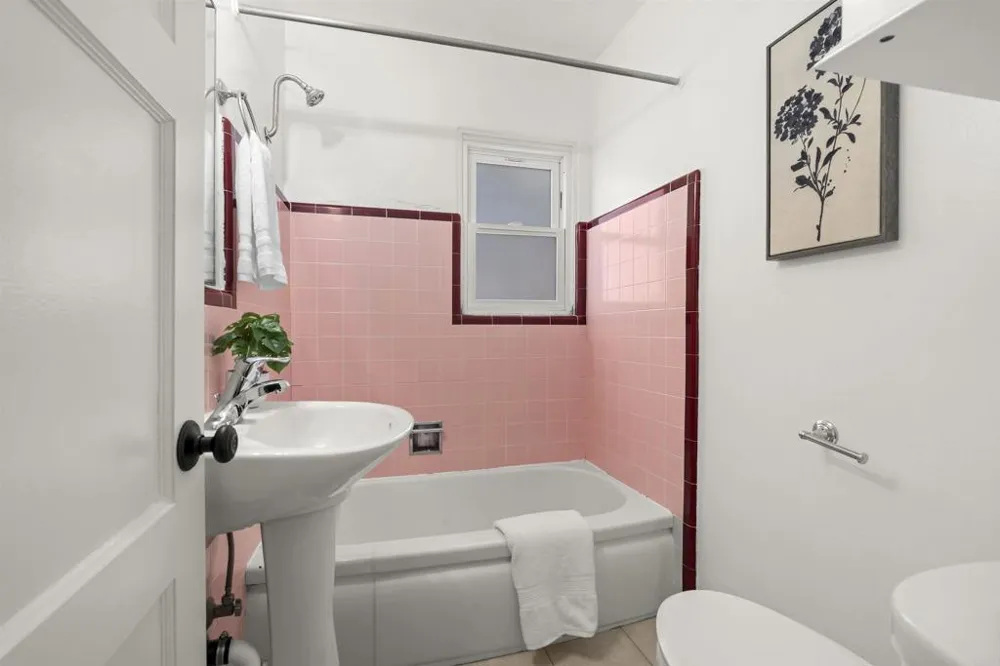 3219 Goldfinch Street San Diego, CA 92103