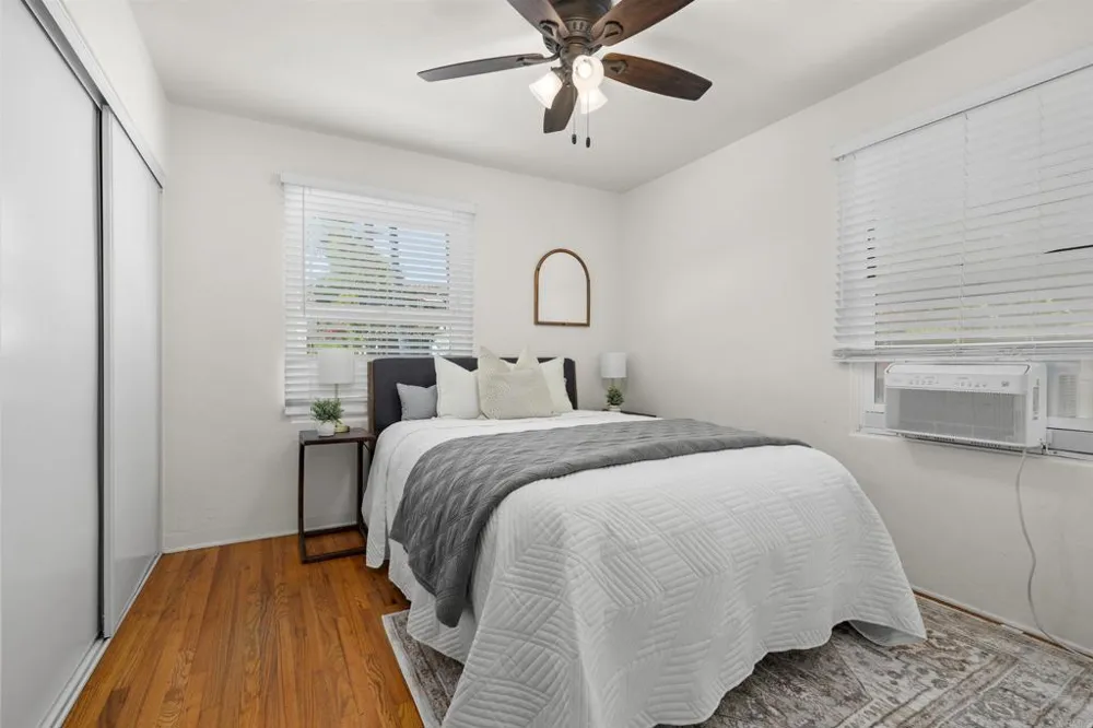 3219 Goldfinch Street San Diego, CA 92103