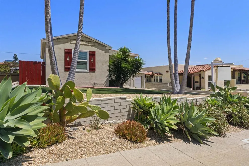 3219 Goldfinch Street San Diego, CA 92103