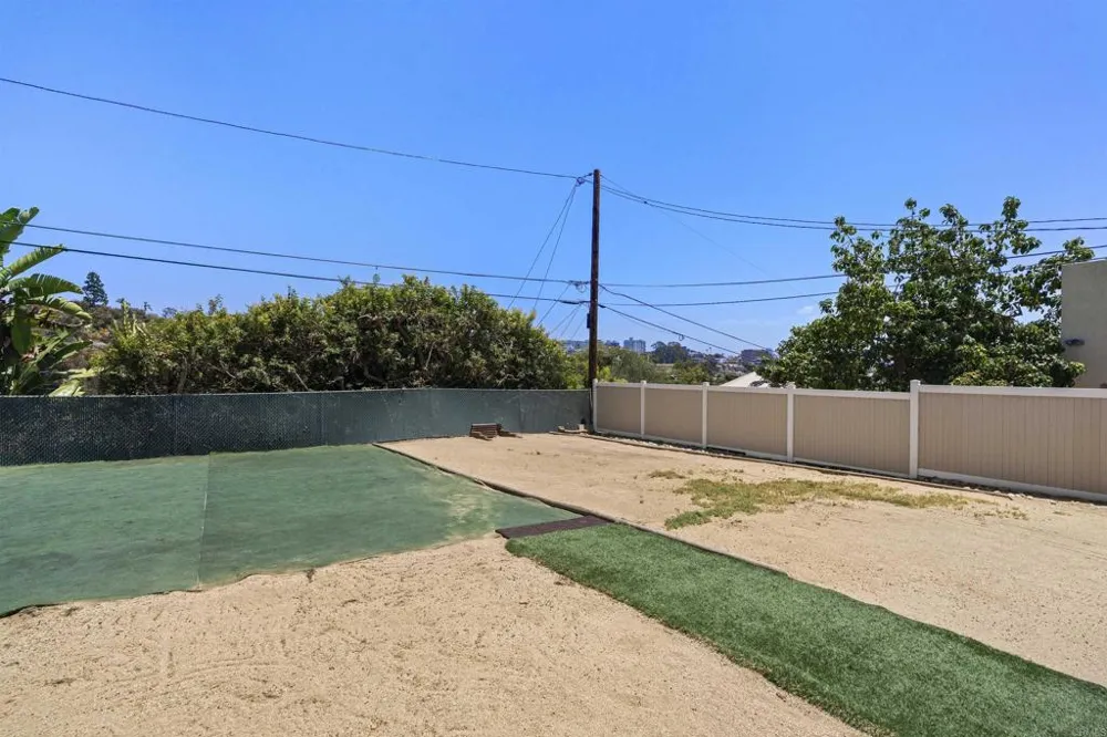 3219 Goldfinch Street San Diego, CA 92103