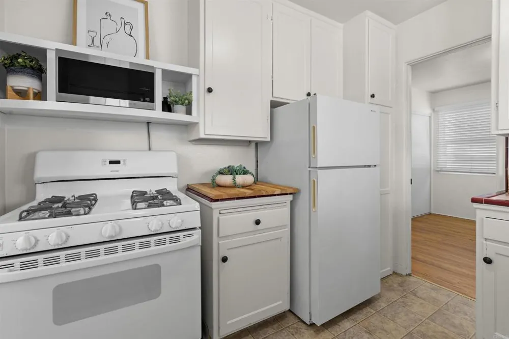 3219 Goldfinch Street San Diego, CA 92103