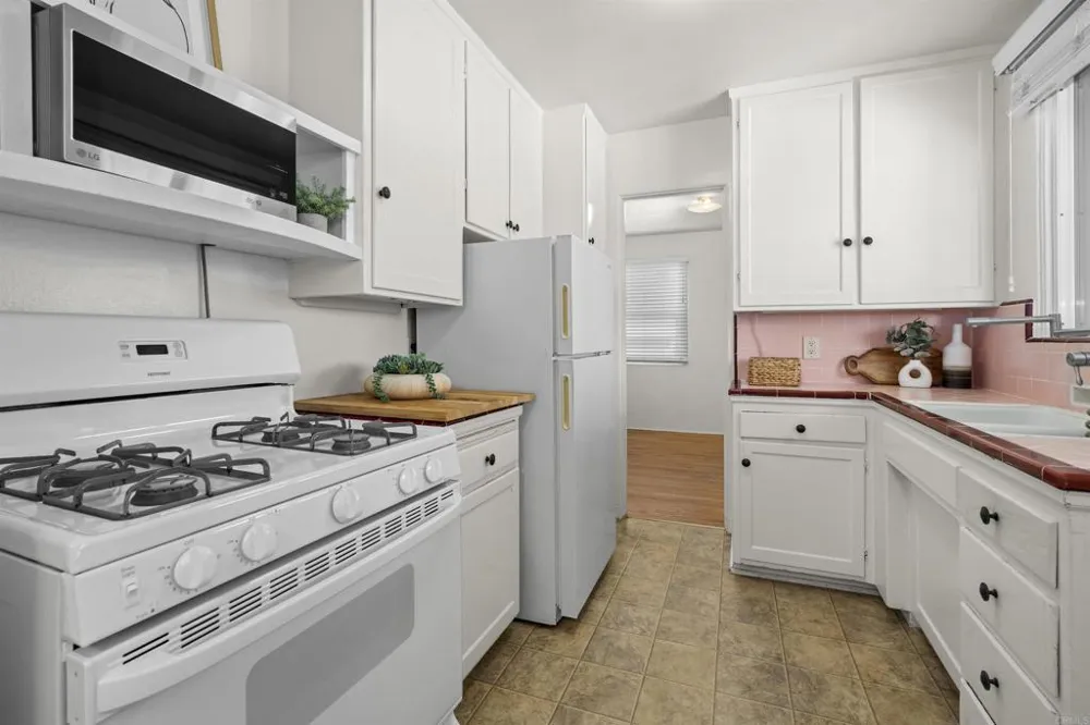 3219 Goldfinch Street San Diego, CA 92103