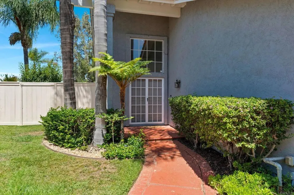 1659 Countryside Drive Vista, CA 92081