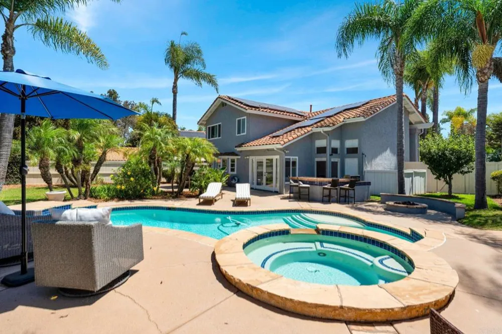 1659 Countryside Drive Vista, CA 92081