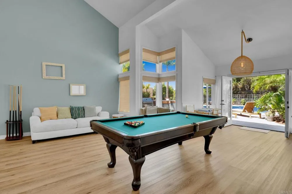 1659 Countryside Drive Vista, CA 92081