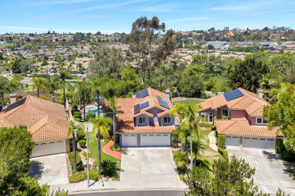 1659 Countryside Drive Vista, CA 92081