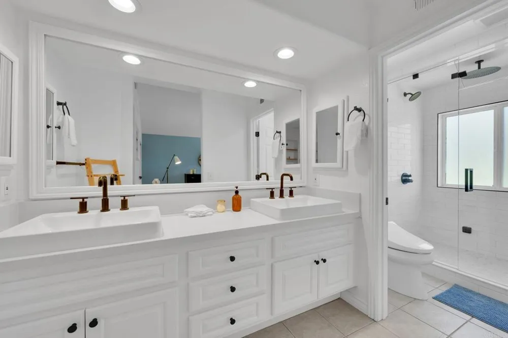 1659 Countryside Drive Vista, CA 92081