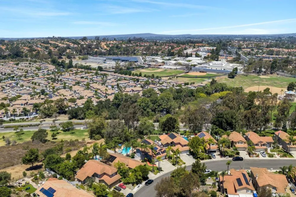 1659 Countryside Drive Vista, CA 92081
