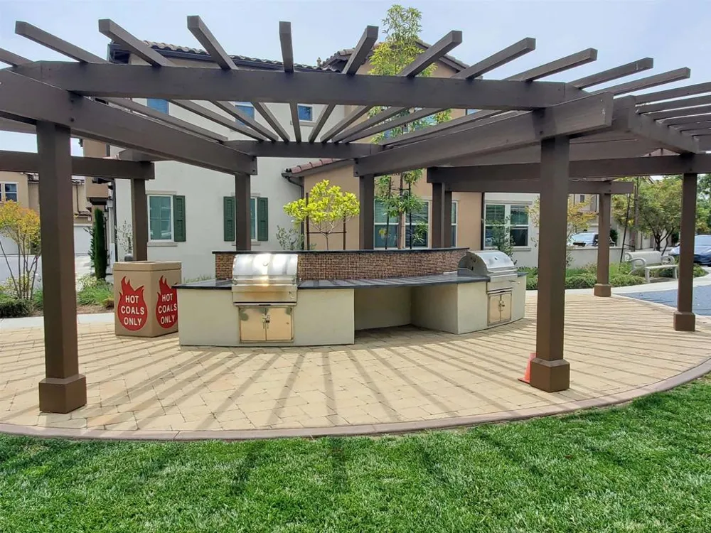 1118 Delpy View Point Vista, CA 92084