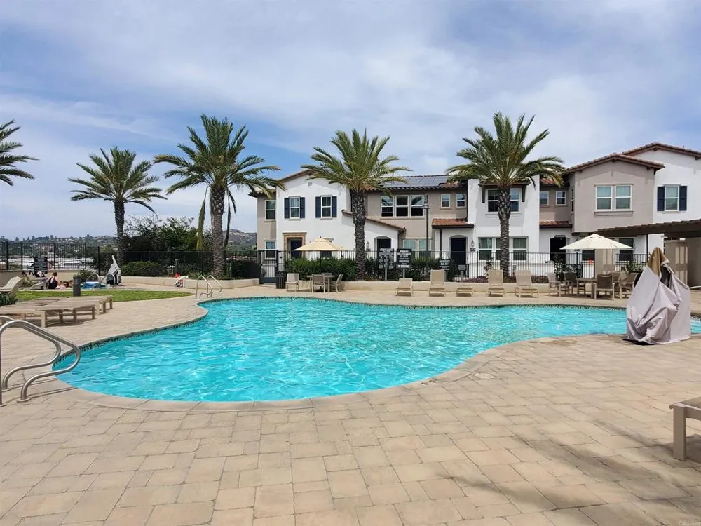 1118 Delpy View Point Vista, CA 92084