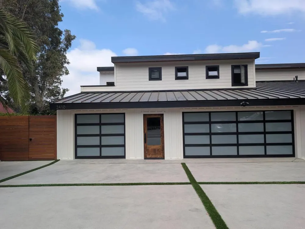 2410 La Costa Ave Carlsbad, CA 92009