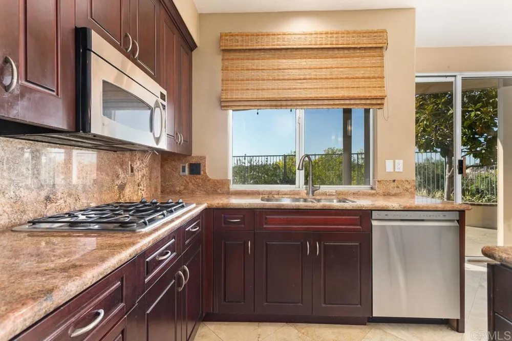 6947 Dusty Rose Place Carlsbad, CA 92011