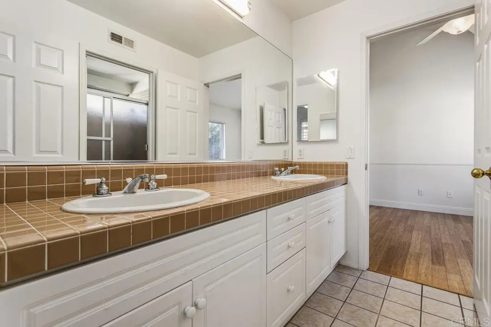 6947 Dusty Rose Place Carlsbad, CA 92011