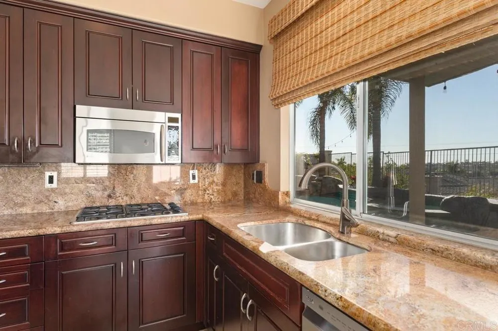 6947 Dusty Rose Place Carlsbad, CA 92011