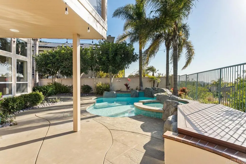 6947 Dusty Rose Place Carlsbad, CA 92011