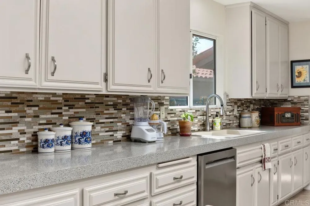 1066 RIDGE HEIGHTS DRIVE Fallbrook, CA 92028