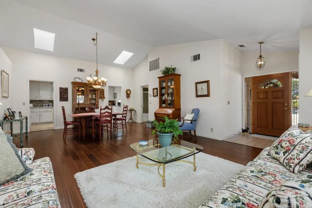 1066 RIDGE HEIGHTS DRIVE Fallbrook, CA 92028