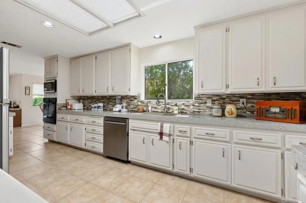 1066 RIDGE HEIGHTS DRIVE Fallbrook, CA 92028