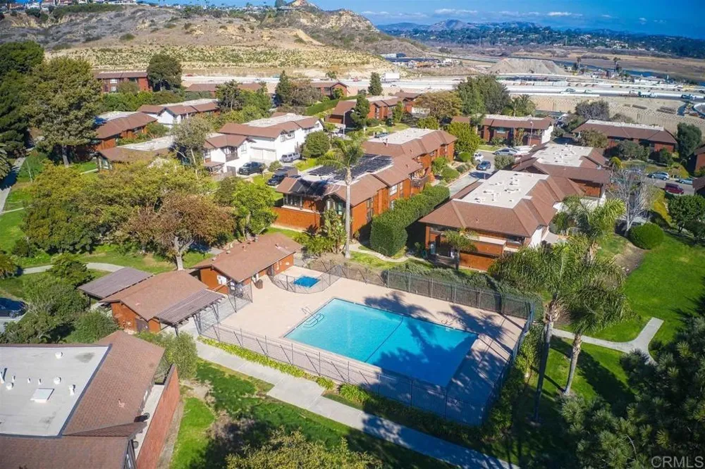 2556 Ocean Cove Dr. Cardiff by the Sea, CA 92007