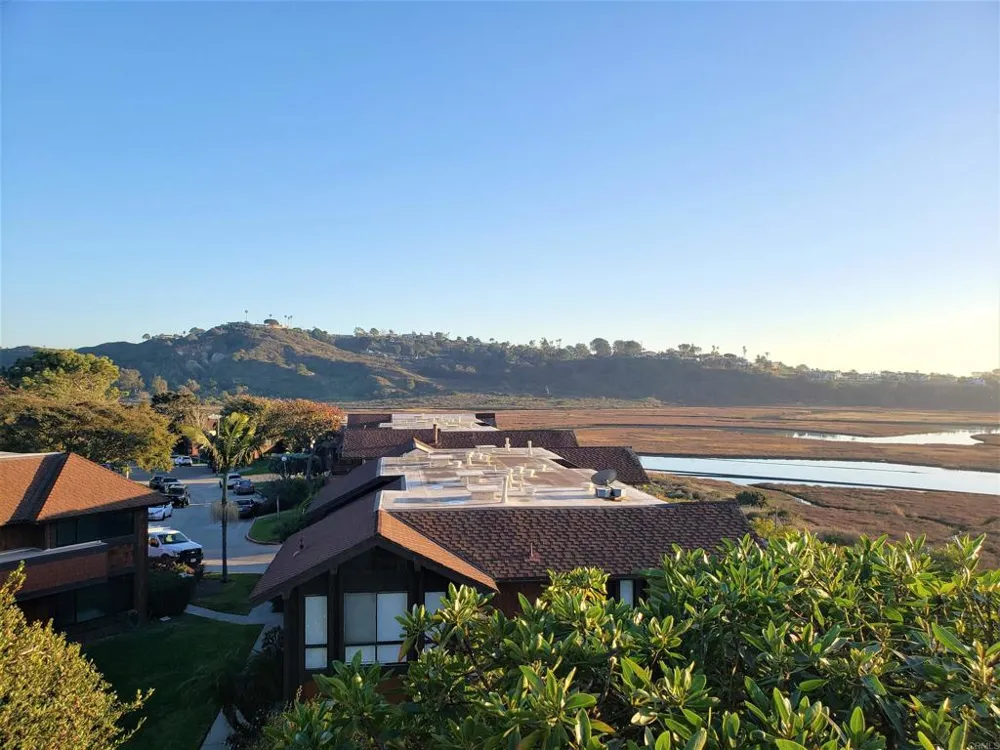 2556 Ocean Cove Dr. Cardiff by the Sea, CA 92007